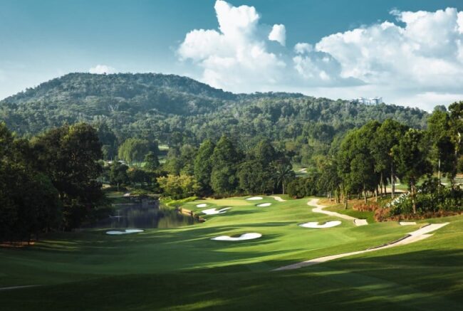 Hole-16-West-Course_KLGCC
